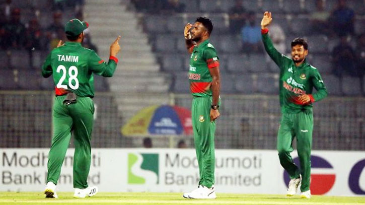 রেকর্ড গড়ে আইরিশদের বড় ব্যবধানে হারাল বাংলাদেশ রেকর্ড গড়ে আইরিশদের বড় ব্যবধানে হারাল বাংলাদেশ