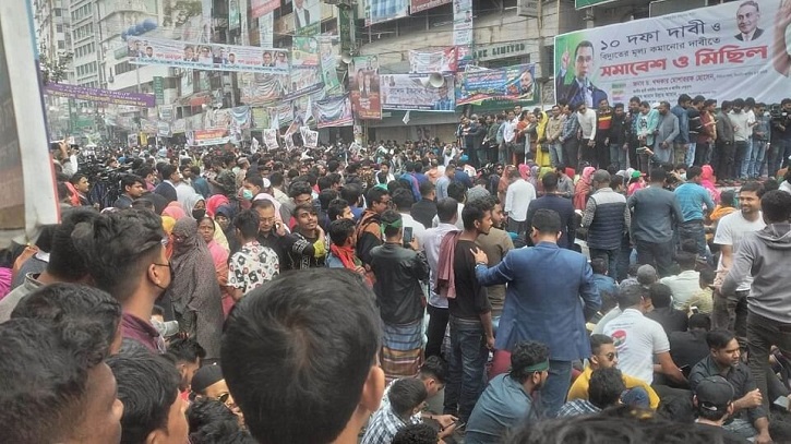 রাজধানীর ৮ স্থানে বিএনপিসহ সমমনাদের সমাবেশ আজ, মাঠে থাকবে আ.লীগ রাজধানীর ৮ স্থানে বিএনপিসহ সমমনাদের সমাবেশ আজ, মাঠে থাকবে আ.লীগ