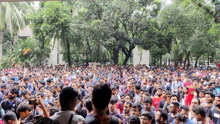 ছাত্ররাজনীতির বিরুদ্ধে শপথ বুয়েট শিক্ষার্থীদের ছাত্ররাজনীতির বিরুদ্ধে শপথ বুয়েট শিক্ষার্থীদের