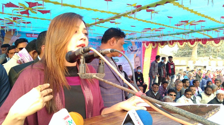 নৌকার বিজয় আনতে আমরা মরিয়া হয়ে কাজ করব: মাহি নৌকার বিজয় আনতে আমরা মরিয়া হয়ে কাজ করব: মাহি