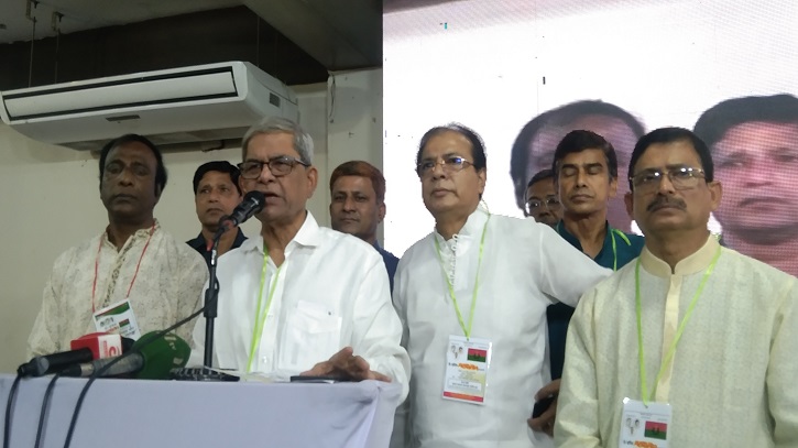 দেশের মানুষকে ভুল পথে পরিচালিত করছে সরকার: ফখরুল দেশের মানুষকে ভুল পথে পরিচালিত করছে সরকার: ফখরুল