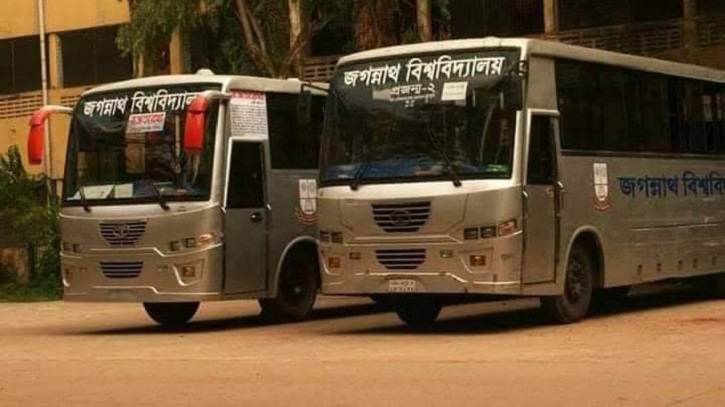 নির্ধারিত সময়ের আগেই ছাড়ছে জবির বাস, শিক্ষার্থীদের ভোগান্তি নির্ধারিত সময়ের আগেই ছাড়ছে জবির বাস, শিক্ষার্থীদের ভোগান্তি