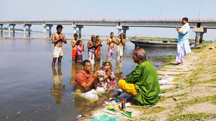 কুড়িগ্রামে অনুষ্ঠিত হলো গঙ্গাপূজা ও দশহরা মেলা