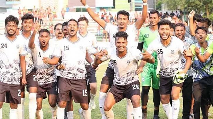 ফেডারেশন কাপে ১৪ বছর পর চ্যাম্পিয়ন মোহামেডান, আনন্দের জোয়ার ক্লাবে ফেডারেশন কাপে ১৪ বছর পর চ্যাম্পিয়ন মোহামেডান, আনন্দের জোয়ার ক্লাবে