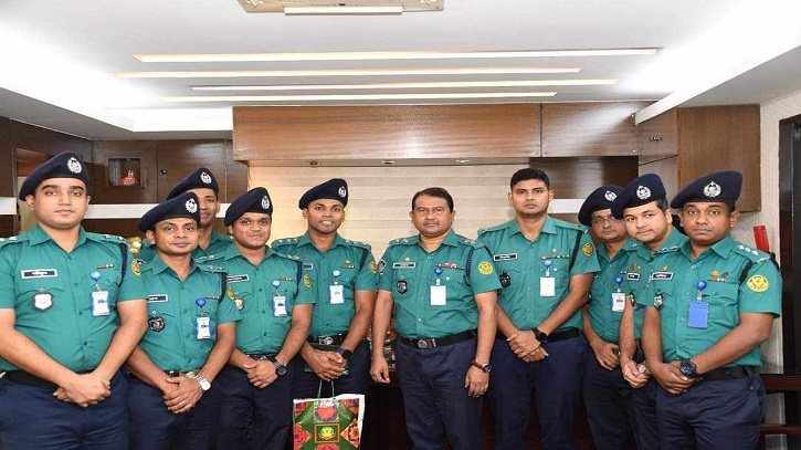 নবনিযুক্ত পুলিশ কর্মকর্তাদের ডিএমপির পাবলিকেশনস সেল পরিদর্শন নবনিযুক্ত পুলিশ কর্মকর্তাদের ডিএমপির পাবলিকেশনস সেল পরিদর্শন