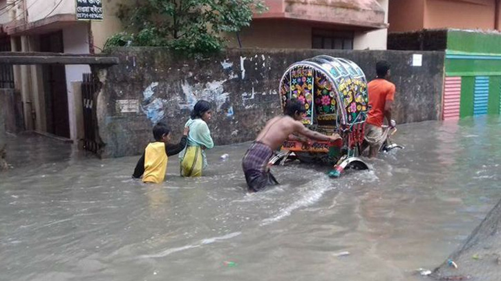 চট্টগ্রাম নগরের জলাবদ্ধতা: ভোগান্তি নিরসনে শিক্ষার্থীদের ভাবনা
