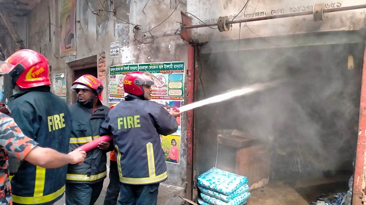 এবার নারায়ণগঞ্জে ভবনে বিস্ফোরণ, নিহত ১ এবার নারায়ণগঞ্জে ভবনে বিস্ফোরণ, নিহত ১