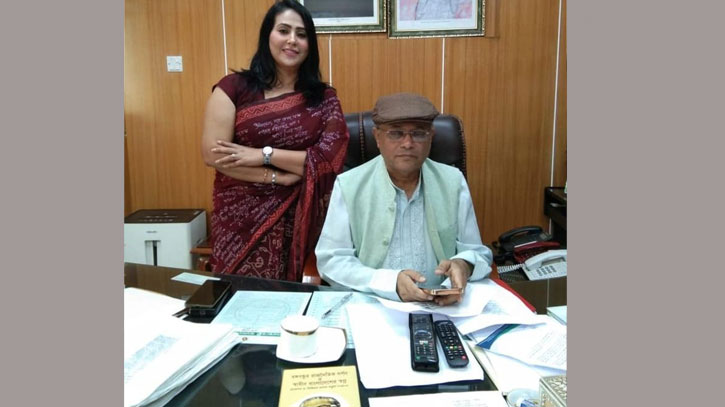 তথ্যমন্ত্রীর সঙ্গে লাজুকের সৌজন্য সাক্ষাৎ তথ্যমন্ত্রীর সঙ্গে লাজুকের সৌজন্য সাক্ষাৎ