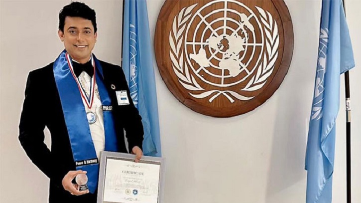‘হিউম্যানিটারিয়ান লিডারশিপ অ্যাওয়ার্ড’ পেলেন জায়েদ খান ‘হিউম্যানিটারিয়ান লিডারশিপ অ্যাওয়ার্ড’ পেলেন জায়েদ খান