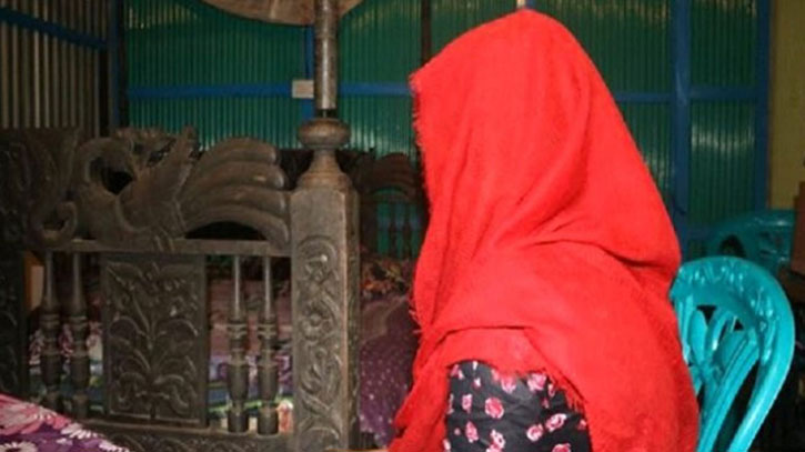 যে কারণে মাকে মেয়ে বললো- তুমিও তো পালিয়ে বিয়ে করছো যে কারণে মাকে মেয়ে বললো- তুমিও তো পালিয়ে বিয়ে করছো