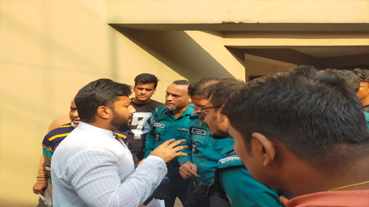 থানায় থানায় গিয়ে ওসিদের যা বললেন ইশরাক থানায় থানায় গিয়ে ওসিদের যা বললেন ইশরাক