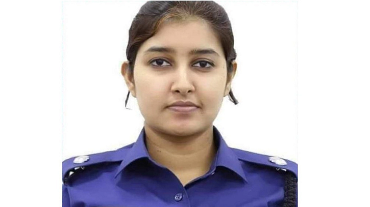 হারুনের সঙ্গে বিয়ে নিয়ে যা বললেন এডিসি সানজিদা হারুনের সঙ্গে বিয়ে নিয়ে যা বললেন এডিসি সানজিদা