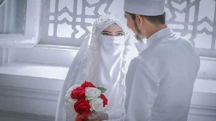 স্ত্রী স্বামীর কোন পাশে ঘুমাবে জেনে নিন স্ত্রী স্বামীর কোন পাশে ঘুমাবে জেনে নিন