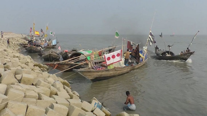 মেঘনায় অপহরণ আতঙ্ক, মুক্তিপণ দিয়ে ফিরেছেন ৩০ জেলে মেঘনায় অপহরণ আতঙ্ক, মুক্তিপণ দিয়ে ফিরেছেন ৩০ জেলে