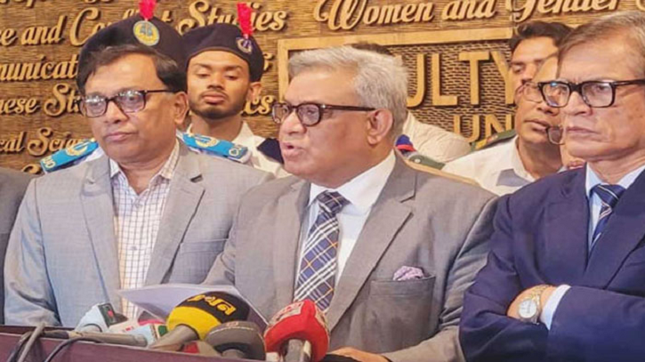 প্রশ্ন বিক্রির গুজব নিয়ে যা বললেন ঢাবি ভিসি