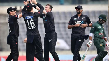 ঘরের মাঠে কিউইদের কাছে ধবলধোলাই হলো টাইগাররা