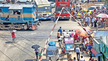 মহাখালীতে ট্রেনের ধাক্কায় ৩ পথশিশুর মৃত্যু