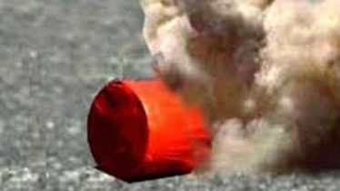 চাঁপাইনবাবগঞ্জে ককটেল বিস্ফোরণে এক শিশু আহত 
