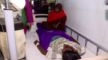 নৌকার সমর্থন করায় স্বতন্ত্র প্রার্থীর সমর্থকদের হামলার অভিযোগ