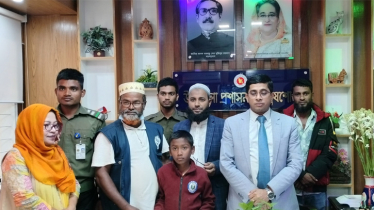 হারানো ছেলেকে পরিবারে কাছে হস্তান্তর করলো সমাজসেবা অধিদফতর