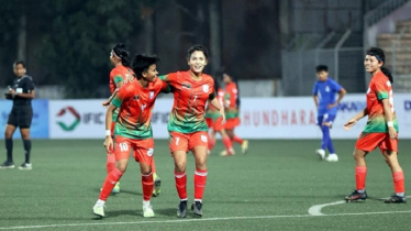 সিঙ্গাপুরের বিপক্ষে প্রথমার্ধে এগিয়ে বাংলাদেশের নারীরা