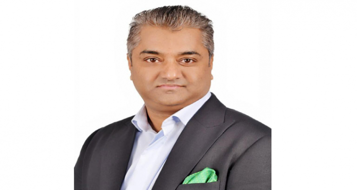 Jinsiy aloqa Wanda Curtis va Rocco Yalangoch plyajlarning YouTube videolari