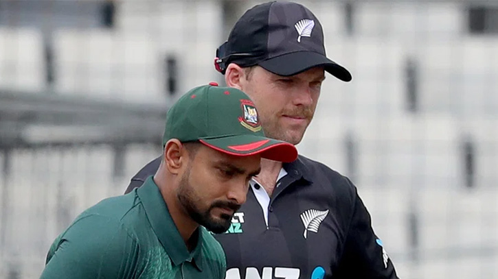 টস জিতে ব্যাটিংয়ে নিউজিল্যান্ড, বাংলাদেশ দলে দুই পরিবর্তন টস জিতে ব্যাটিংয়ে নিউজিল্যান্ড, বাংলাদেশ দলে দুই পরিবর্তন