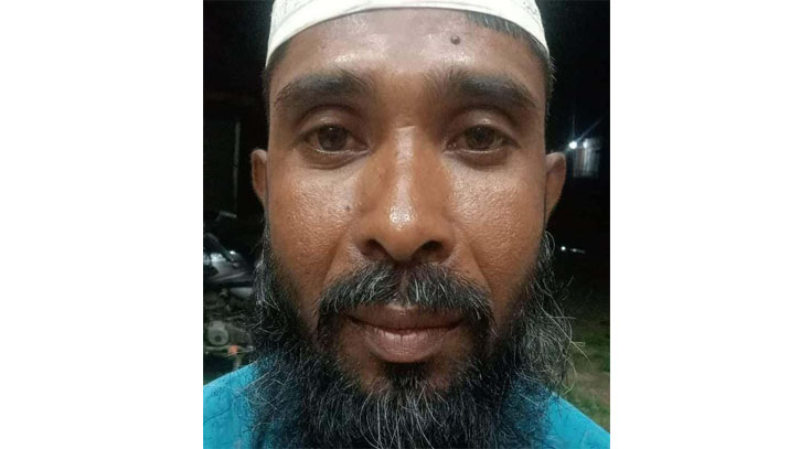 চলন্ত মোটরসাইকেলের উপর গাছের ডাল পড়ে চালক নিহত চলন্ত মোটরসাইকেলের উপর গাছের ডাল পড়ে চালক নিহত