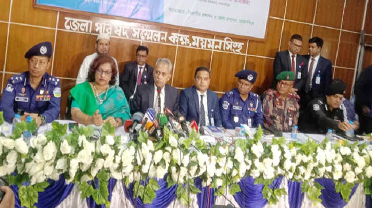 নির্বাচন নিয়ে কোনো চাপ নেই বরং কমিশনের চাপে অন্যরা: ইসি আলমগীর নির্বাচন নিয়ে কোনো চাপ নেই বরং কমিশনের চাপে অন্যরা: ইসি আলমগীর