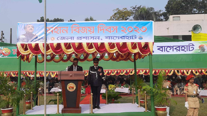 নানা আয়োজনে দেশের বিভিন্ন জেলায় বিজয় উৎসব উদযাপন নানা আয়োজনে দেশের বিভিন্ন জেলায় বিজয় উৎসব উদযাপন