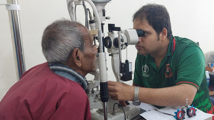 দুই বছর ধরে বিনামূল্যে চক্ষু সেবা পাচ্ছে এক গ্রামের মানুষ দুই বছর ধরে বিনামূল্যে চক্ষু সেবা পাচ্ছে এক গ্রামের মানুষ