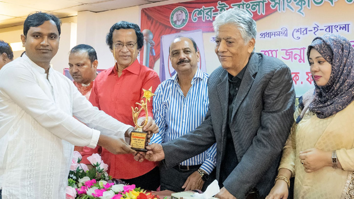 শেরে বাংলা গোল্ডেন অ্যাওয়ার্ড পেলেন রাজীব মণি দাস শেরে বাংলা গোল্ডেন অ্যাওয়ার্ড পেলেন রাজীব মণি দাস