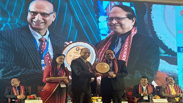 আঞ্চলিক অর্থনৈতিক সংযোগের বিপুল সম্ভাবনার হাতছানি: ড. আতিউর রহমান আঞ্চলিক অর্থনৈতিক সংযোগের বিপুল সম্ভাবনার হাতছানি: ড. আতিউর রহমান