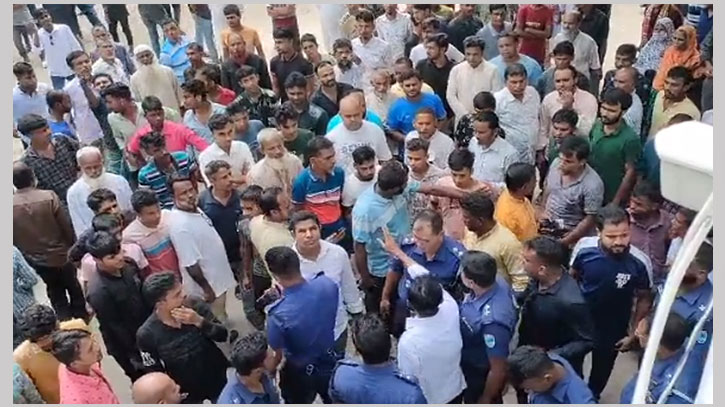 ইউএনও লাঞ্ছিত: আওয়ামী লীগের ৫ নেতা বহিষ্কার ইউএনও লাঞ্ছিত: আওয়ামী লীগের ৫ নেতা বহিষ্কার
