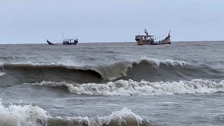 সাগরে গভীর নিম্নচাপটি ঘূর্ণিঝড়ে রূপ নিয়েছে, ২নং সংকেত সাগরে গভীর নিম্নচাপটি ঘূর্ণিঝড়ে রূপ নিয়েছে, ২নং সংকেত