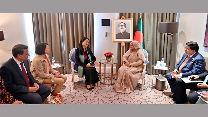 যেকোনো মূল্যে বাংলাদেশে গণতন্ত্র অব্যাহত রাখতে হবে: প্রধানমন্ত্রী যেকোনো মূল্যে বাংলাদেশে গণতন্ত্র অব্যাহত রাখতে হবে: প্রধানমন্ত্রী