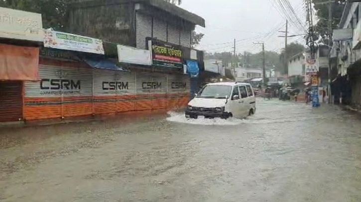 দেশজুড়ে ভারী বৃষ্টিপাত ও বন্যার শঙ্কা দেশজুড়ে ভারী বৃষ্টিপাত ও বন্যার শঙ্কা