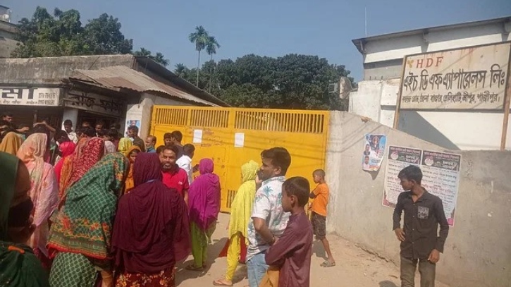 গাজীপুরে আজও সড়ক অবরোধ শ্রমিকদের