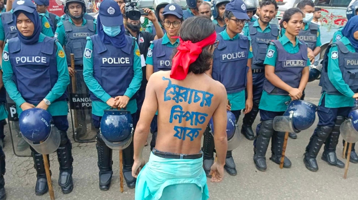 আন্দোলনের ছবি-ভিডিও খুঁজছে পুলিশ আন্দোলনের ছবি-ভিডিও খুঁজছে পুলিশ