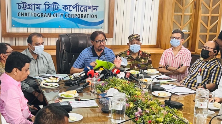 করোনার সম্ভাব্য সংক্রমণ মোকাবেলায় চট্টগ্রামে জরুরি সভা করোনার সম্ভাব্য সংক্রমণ মোকাবেলায় চট্টগ্রামে জরুরি সভা