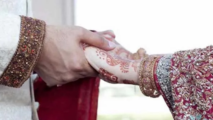 প্রিয়জনের সঙ্গেও মতের অমিল, সম্পর্ক ভালো রাখবেন যেসব উপায়ে প্রিয়জনের সঙ্গেও মতের অমিল, সম্পর্ক ভালো রাখবেন যেসব উপায়ে