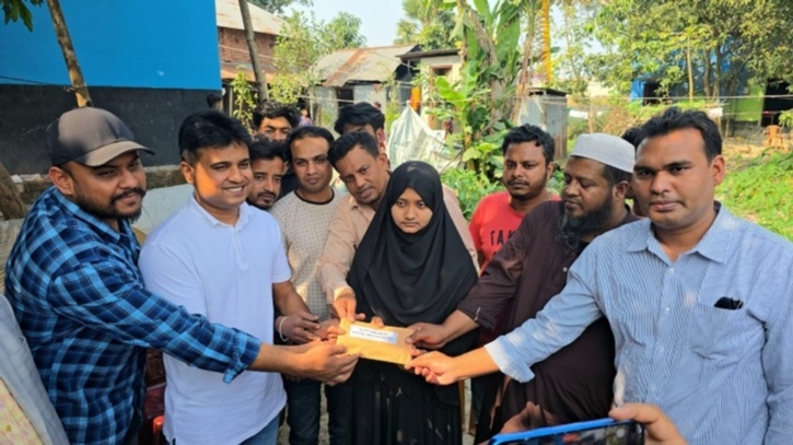 মেডিকেলে চান্সপ্রাপ্ত সেই ইমার দায়িত্ব নিলেন তারেক রহমান মেডিকেলে চান্সপ্রাপ্ত সেই ইমার দায়িত্ব নিলেন তারেক রহমান