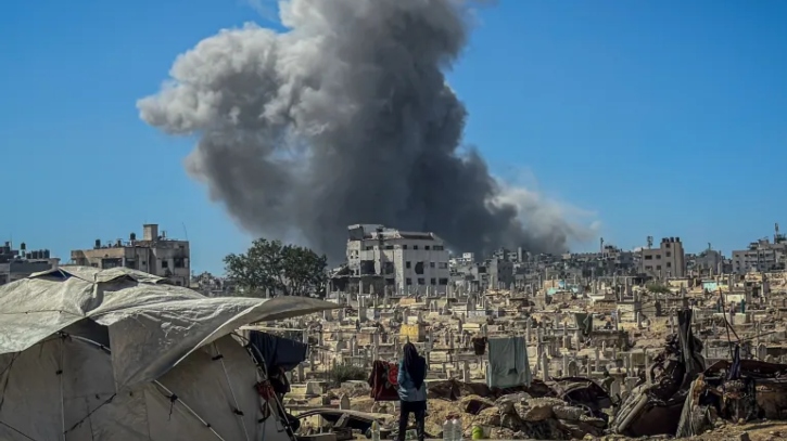 যুদ্ধবিরতি কার্যকরের ঘোষণা দিয়েও হামলা অব্যাহত রেখেছে ইসরাইল