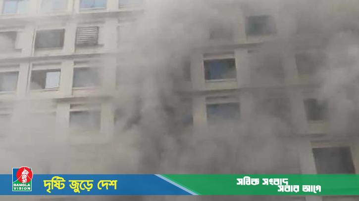 আশুলিয়ায় পোশাক কারখানায় আগুন, নিয়ন্ত্রণে ৯ ইউনিট
