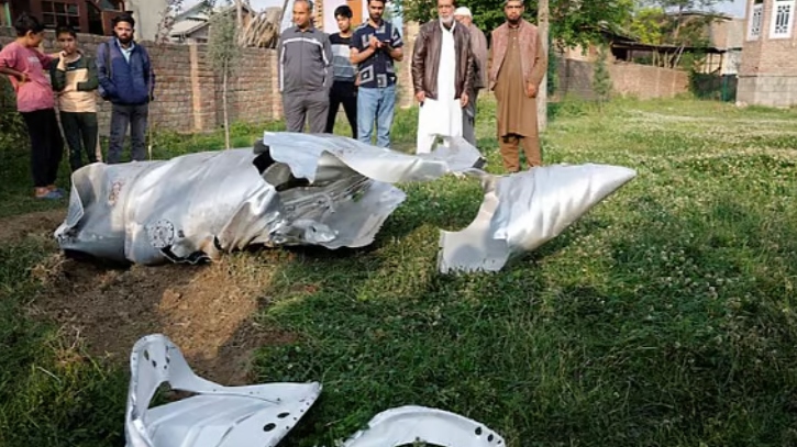 ৩টি যুদ্ধবিমান বিধ্বস্ত হওয়ার কথা স্বীকার করেছে ভারত ৩টি যুদ্ধবিমান বিধ্বস্ত হওয়ার কথা স্বীকার করেছে ভারত