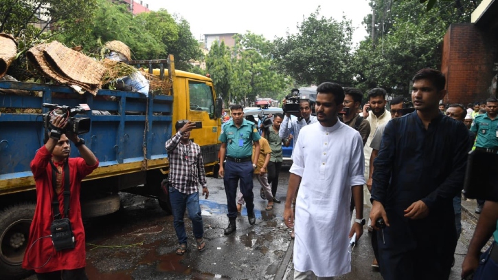 ‘কোরবানির বর্জ্য অপসারণে ১২ ঘণ্টার চ্যালেঞ্জ নিয়েছে ২ সিটি করপোরেশন’ ‘কোরবানির বর্জ্য অপসারণে ১২ ঘণ্টার চ্যালেঞ্জ নিয়েছে ২ সিটি করপোরেশন’