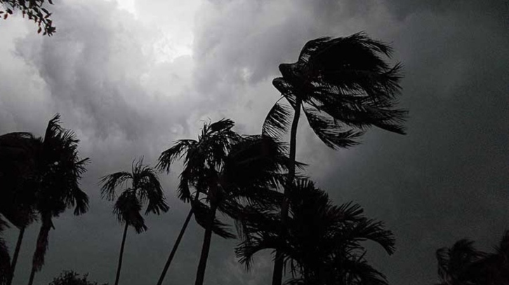 সিলেট অঞ্চলে ঝড়ের আশঙ্কা সিলেট অঞ্চলে ঝড়ের আশঙ্কা