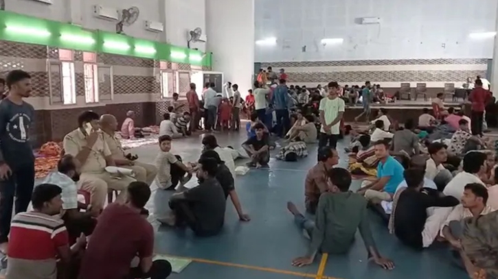 অবৈধ অভিবাসী সন্দেহে ভারতের ওড়িশায় আটক ৫০০ অবৈধ অভিবাসী সন্দেহে ভারতের ওড়িশায় আটক ৫০০