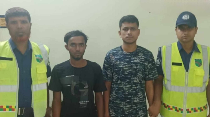 মুন্সীগঞ্জে দুর্ঘটনায় অ্যাম্বুলেন্সের ৫ যাত্রী নিহত, দুইজন আটক মুন্সীগঞ্জে দুর্ঘটনায় অ্যাম্বুলেন্সের ৫ যাত্রী নিহত, দুইজন আটক