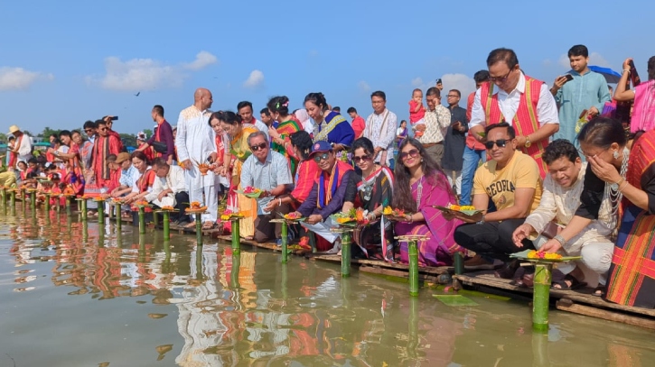 বৈসাবি উৎসব ঘিরে পাহাড় জুড়ে বইছে আনন্দের বন্যা বৈসাবি উৎসব ঘিরে পাহাড় জুড়ে বইছে আনন্দের বন্যা